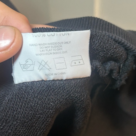 Vintage 2005 Playboy distressed crest logo patch sweater - Picture 10 of 11